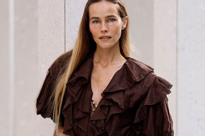 Home and Away: Isabel Lucas