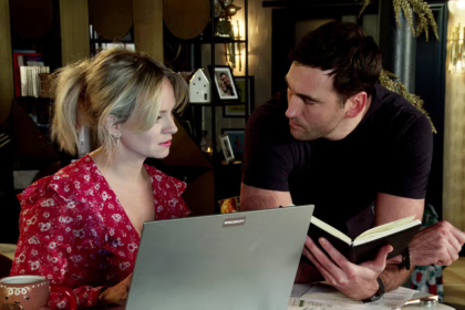 kit-sarah-coronation-street