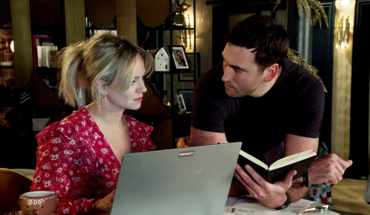 kit-sarah-coronation-street