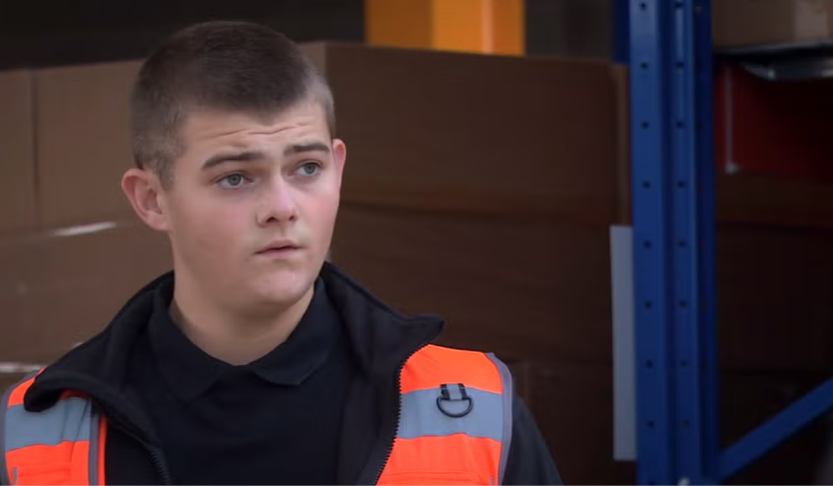 Emmerdale: Dylan shocks April