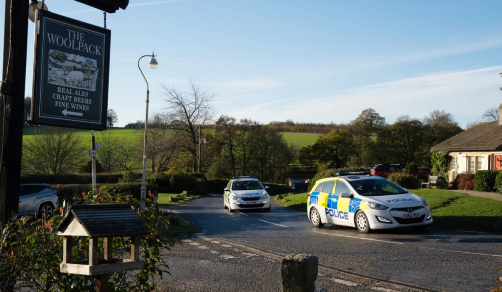 Emmerdale: The police arrive