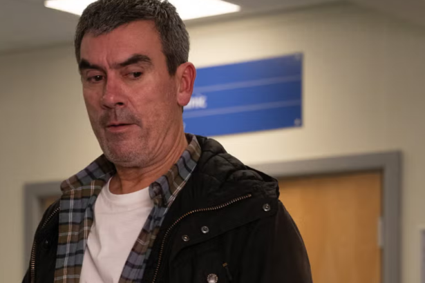 Emmerdale: Cain is upset