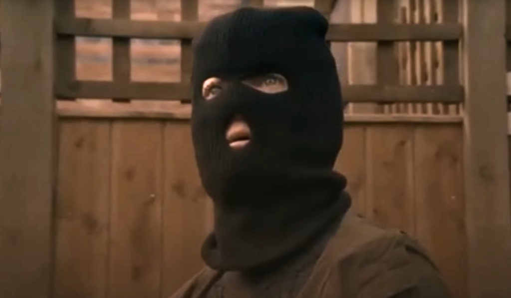 becky-masked-coronation-street