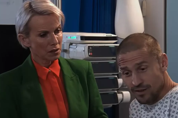 debbie carl mother son coronation street