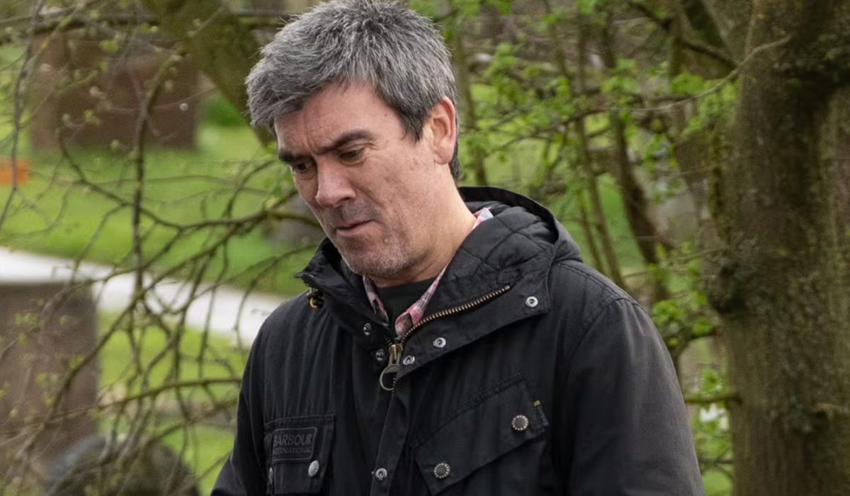 Emmerdale: Cain is upset