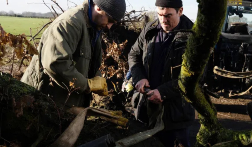 Emmerdale: He needs help