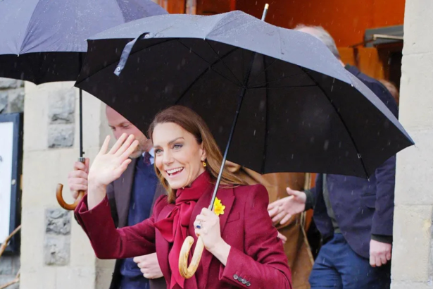 Royal News: Kate met them during heavy rain