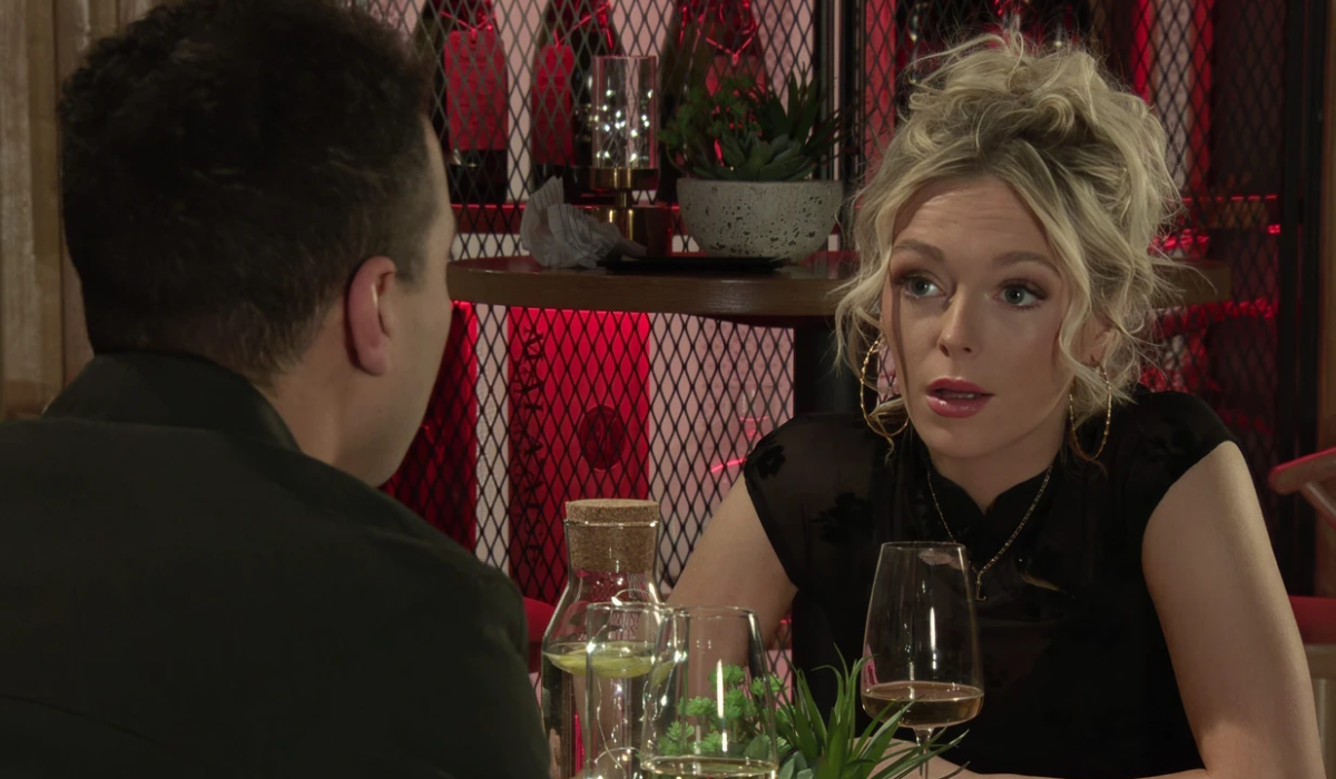 Coronation Street: Lauren & Ollie