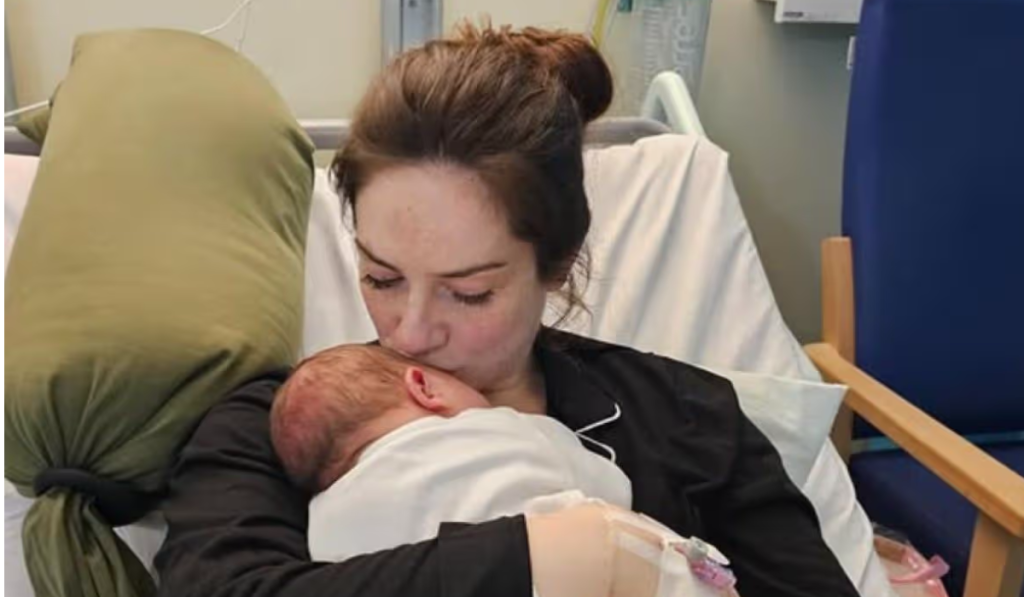 Isabel hodgins-emmerdale