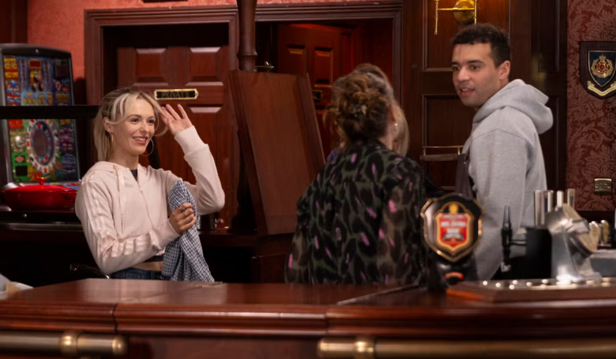 maggie-ollie-lauren-coronation-street