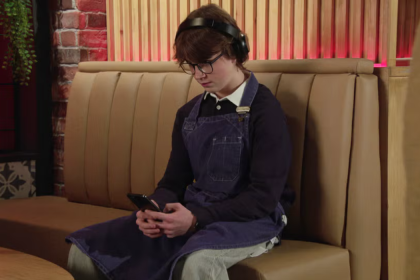 sam-camera-scam-coronation-street