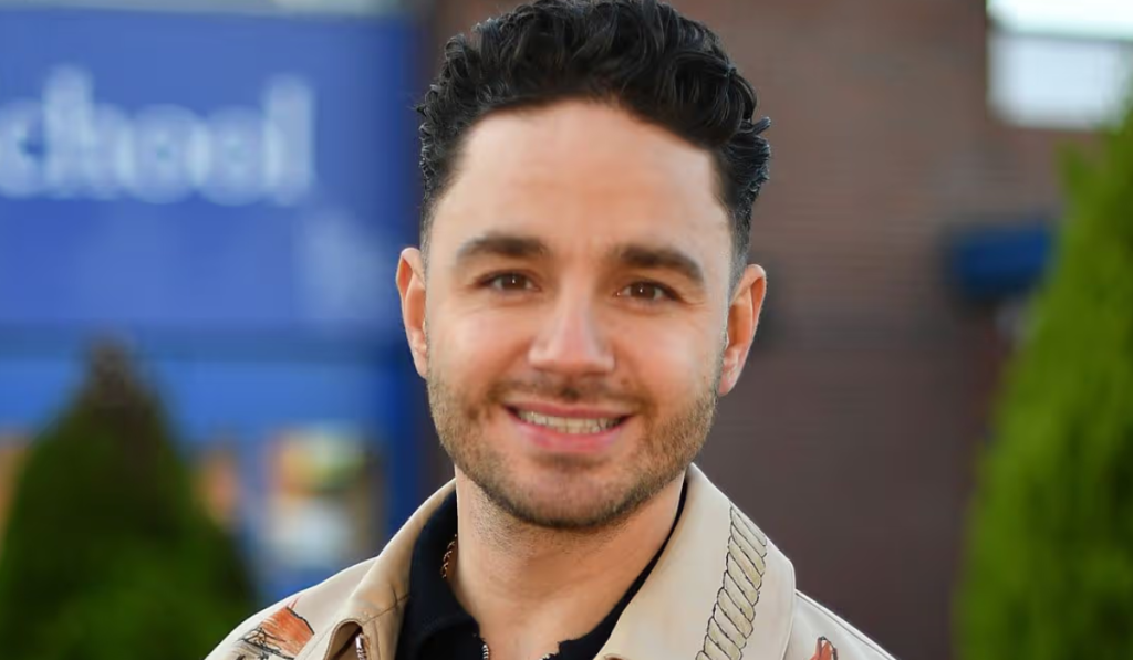 Emmerdale: Fans support him