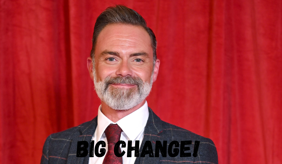 Coronation Street: He changes his look