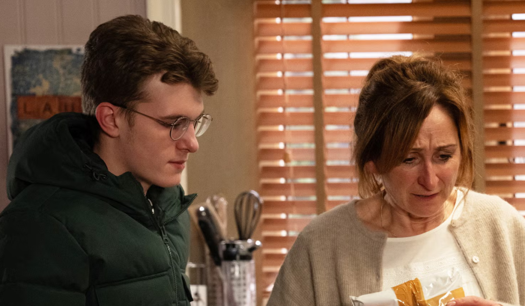 Emmerdale: Arthur will lie