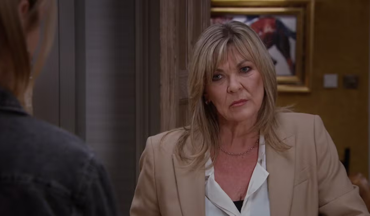 Emmerdale: Kim declares a war