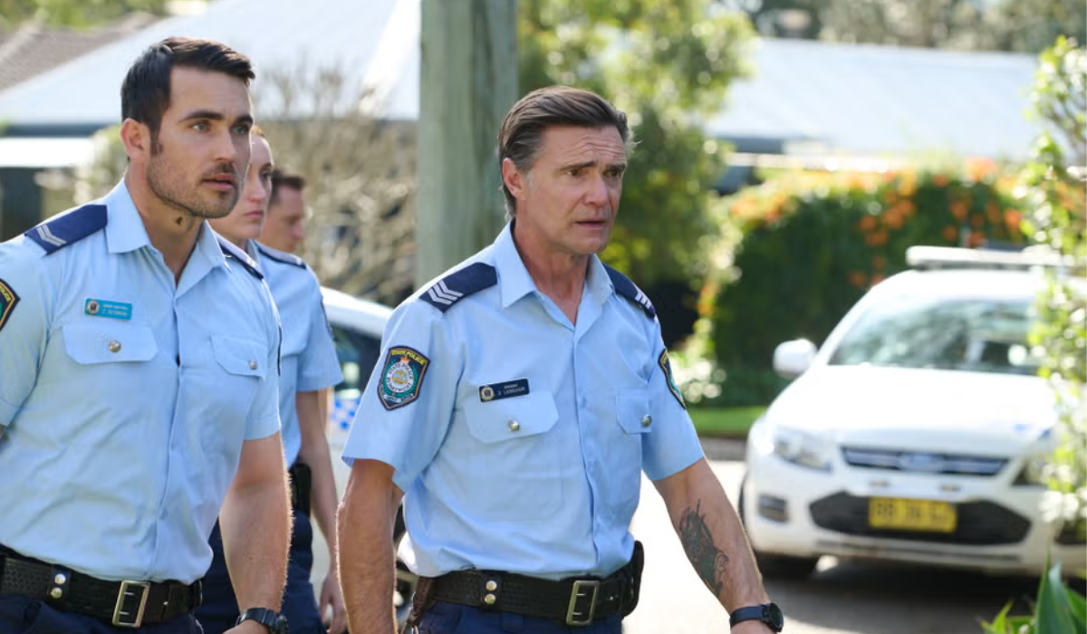 Home and Away: David & Cash