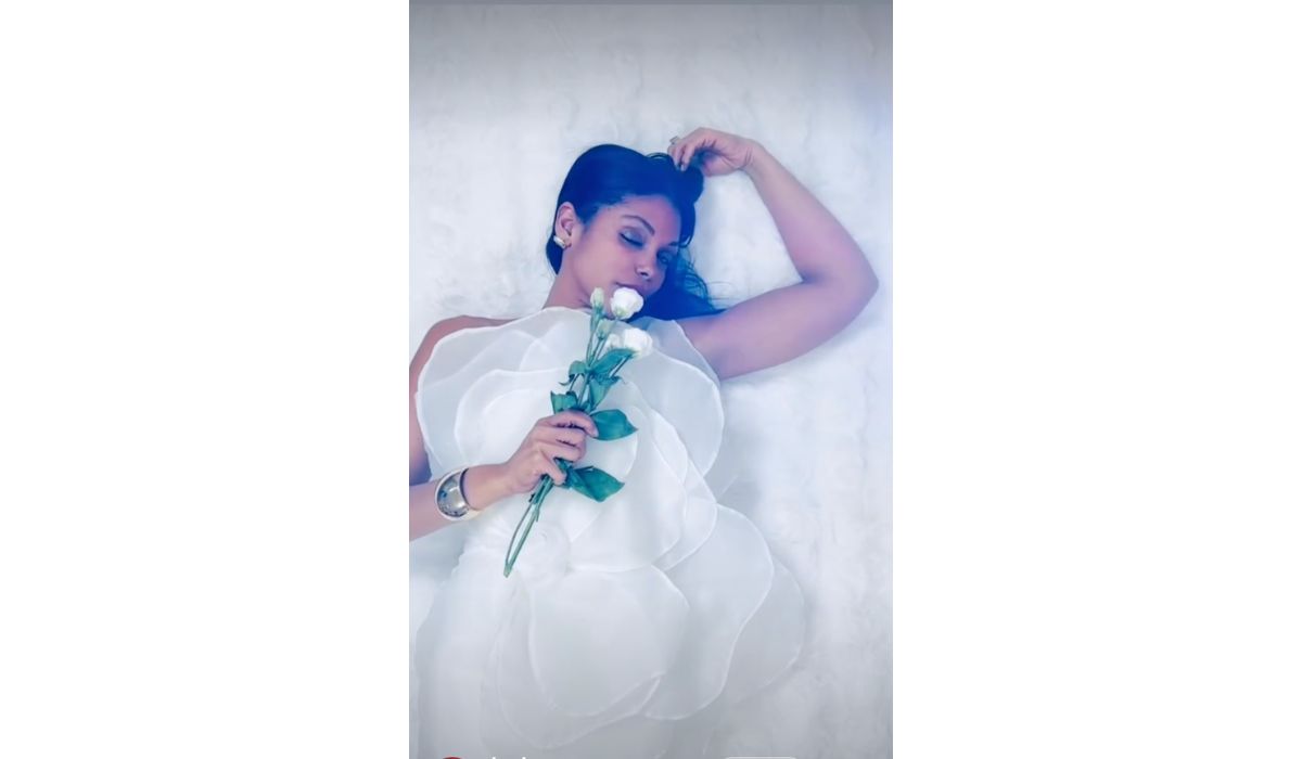 karla-dani-beyond-the-gates