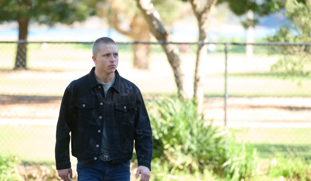 Home and Away: Holden