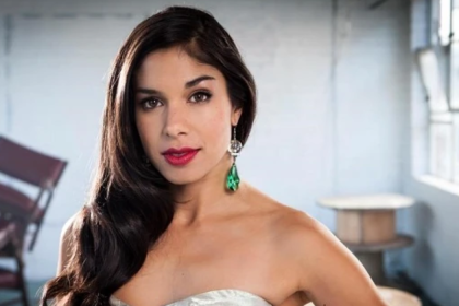 Home and Away: Sarah Roberts