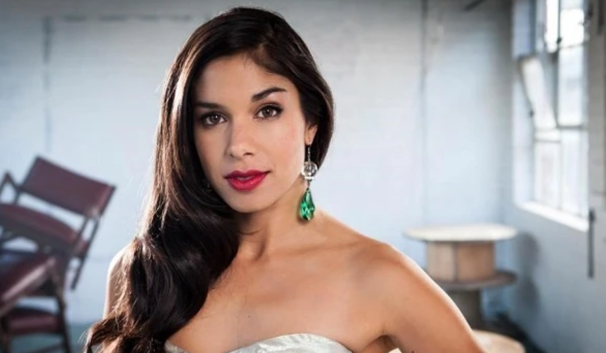 Home and Away: Sarah Roberts