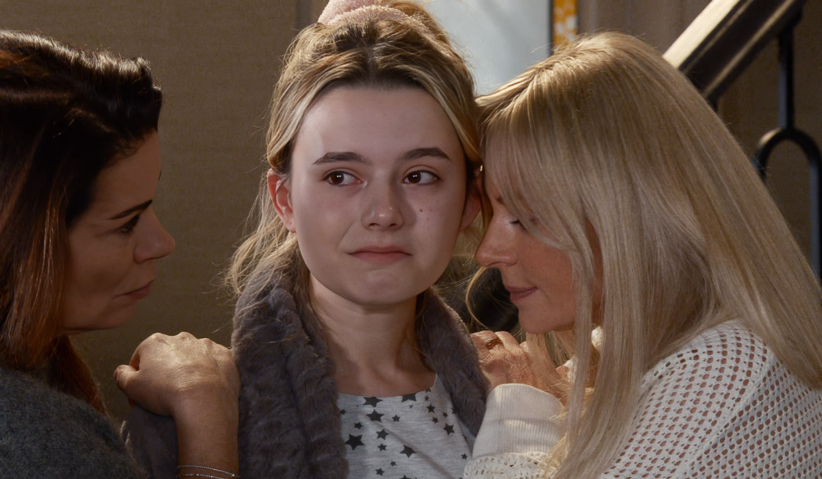 betsy-lisa-carla-coronation-street