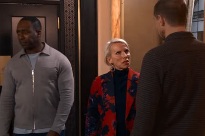 debbie-ronnie-carl-coronation-street