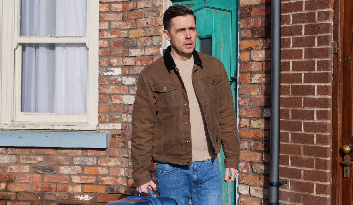 Coronation Street: Todd plans a vacation