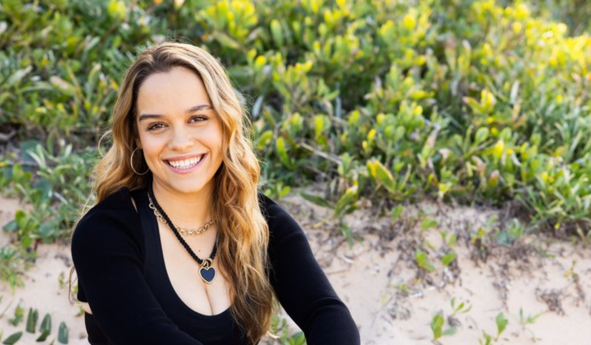Home and Away: Abigail Fowler