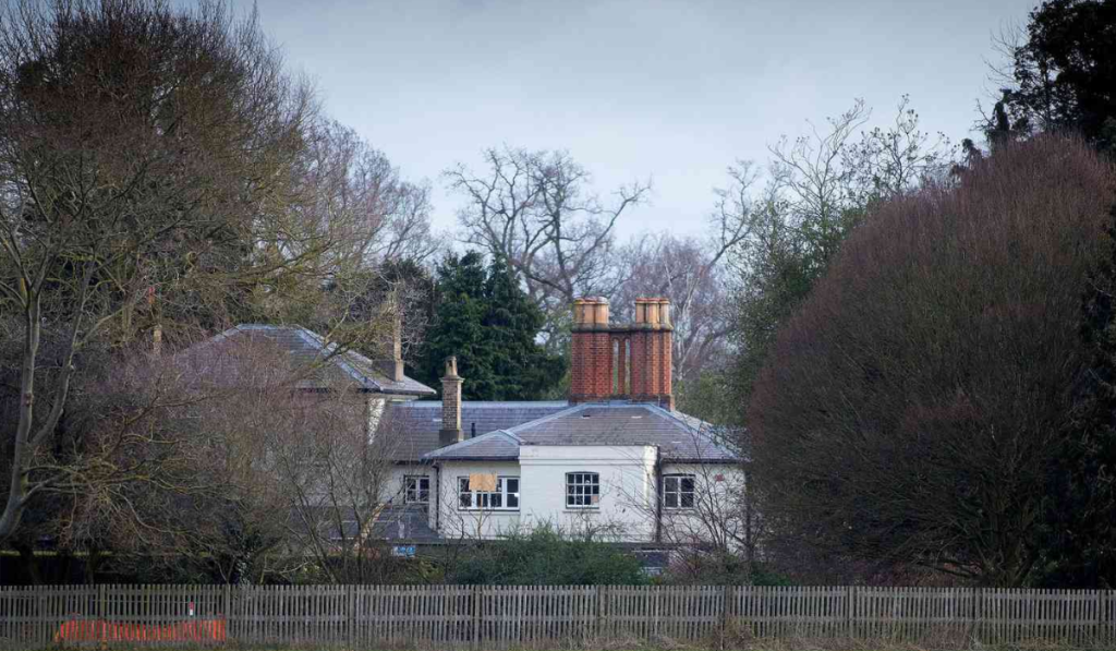 Royal News: Frogmore situation