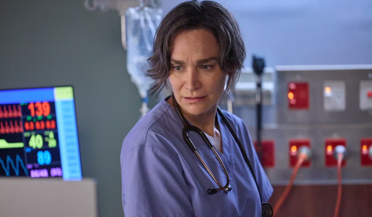 Home and Away: Amelia Carlisle
