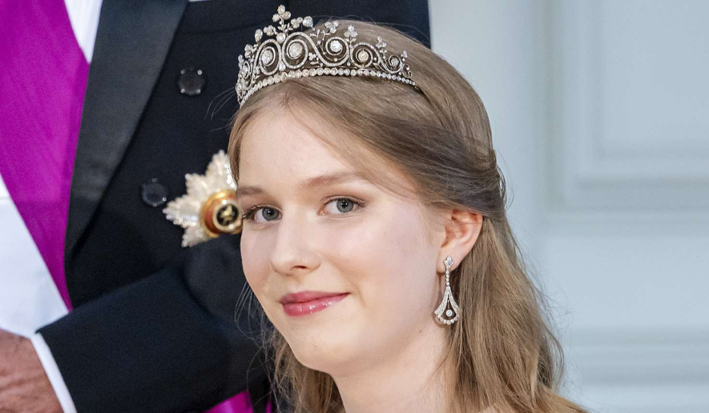 King Philippe and Queen Mathilde gave the tiara to Princess Eléonore