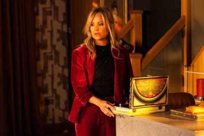 Coronation Street: Sarah's bloody hands