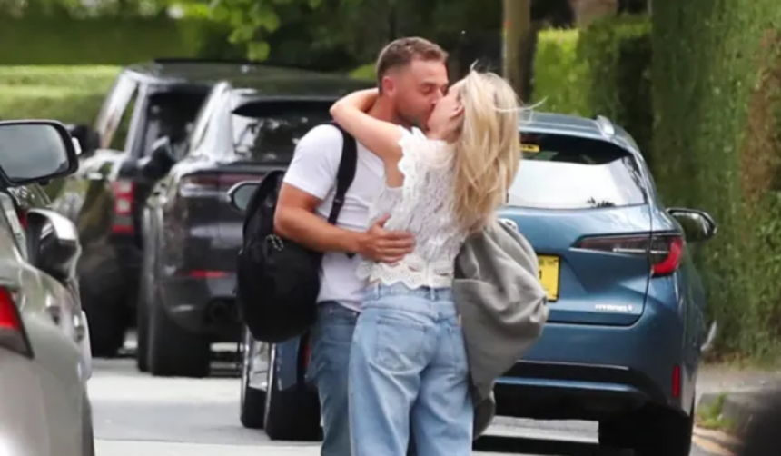 Coronation Street: Tina kissing the mystery man!