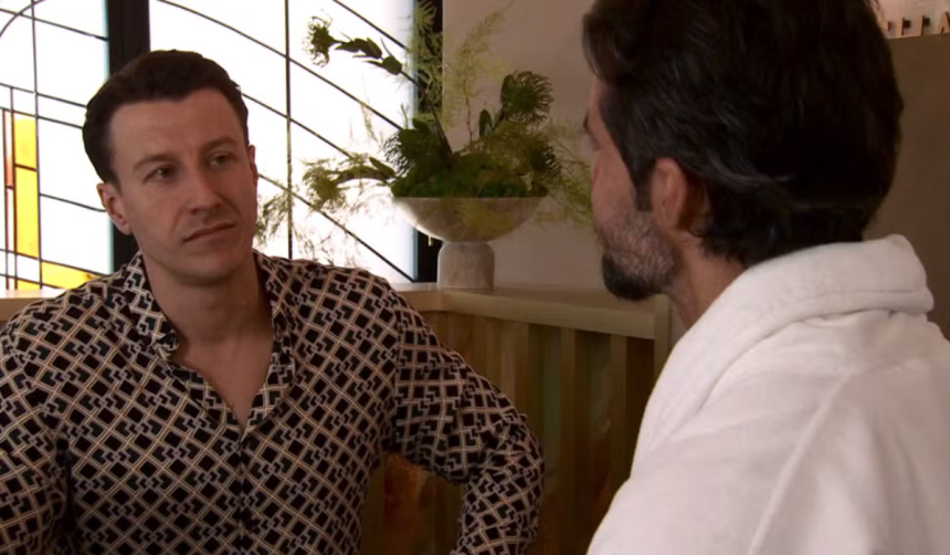 Coronation Street: Ryan Connor has feelings for Leanne