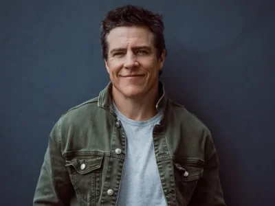 Stephen Peacocke Drops a Shock